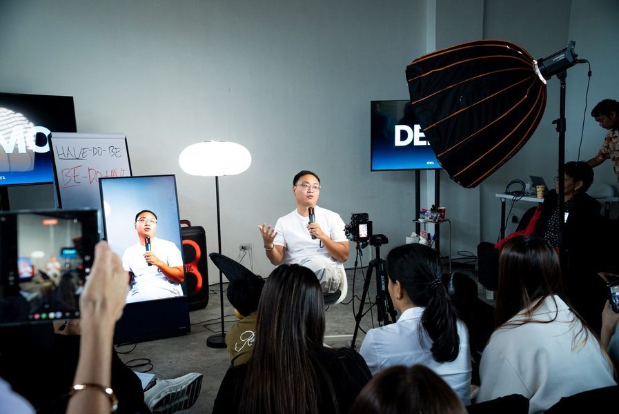 Speaker presenting at Creator MBA